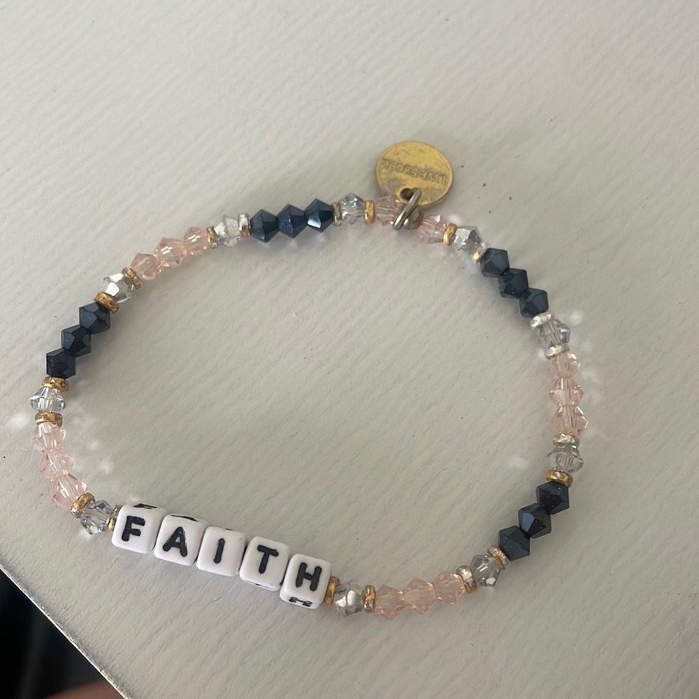 “Faith” beaded little words project bracelet